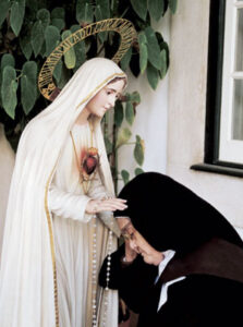 Lire la suite à propos de l’article En son Cœur naissent les étoiles ! Ce Cœur de Marie révélé à Fatima…