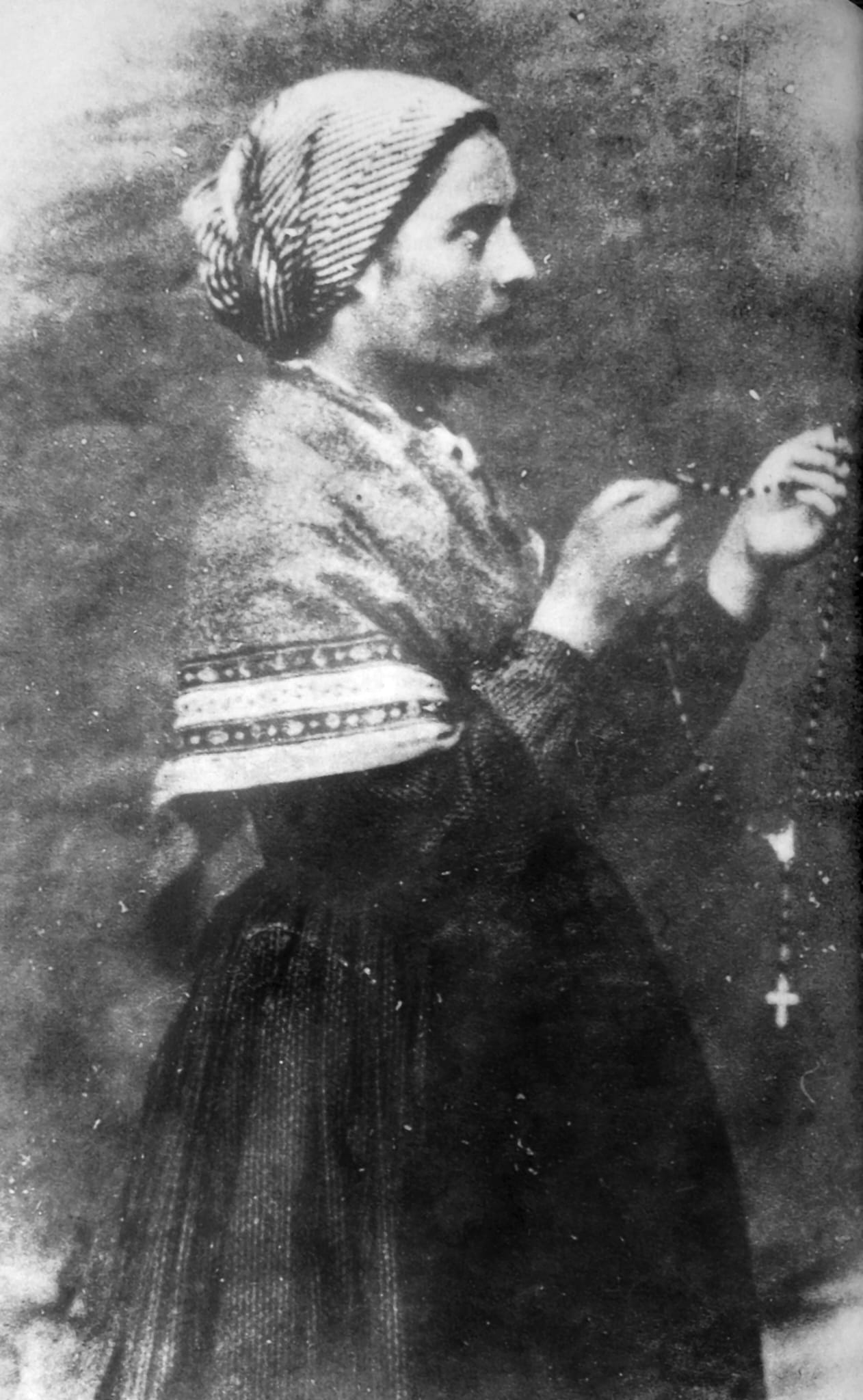 Lire la suite à propos de l’article Le regard de Saint Jean XXIII sur Bernadette de Lourdes !