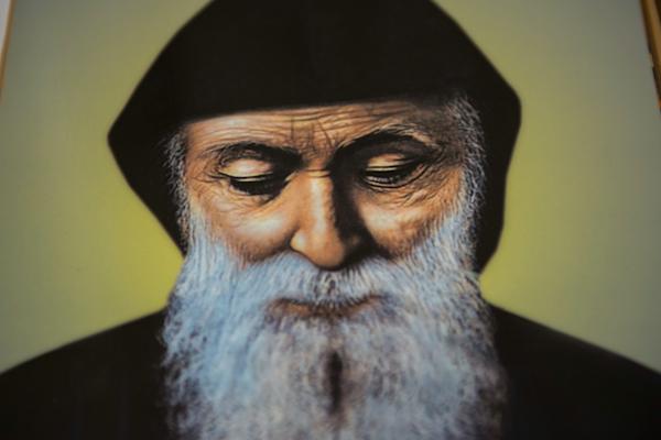 Lire la suite à propos de l’article « Si vous désirez être sauvé facilement, vénérez la Vierge » St Charbel